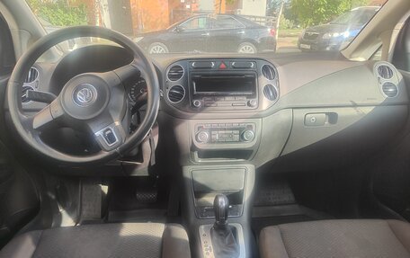 Volkswagen Golf Plus II, 2012 год, 570 000 рублей, 2 фотография