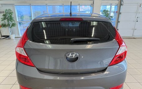 Hyundai Solaris II рестайлинг, 2012 год, 850 000 рублей, 4 фотография