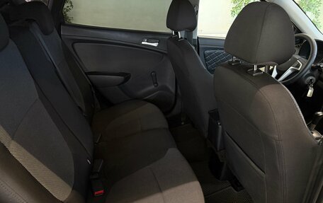 Hyundai Solaris II рестайлинг, 2012 год, 850 000 рублей, 10 фотография
