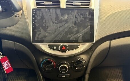 Hyundai Solaris II рестайлинг, 2012 год, 850 000 рублей, 12 фотография