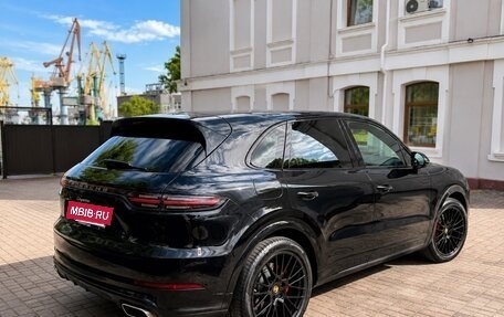 Porsche Cayenne III, 2020 год, 10 900 000 рублей, 3 фотография