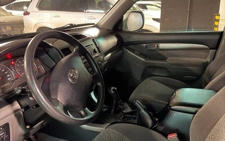 Toyota Land Cruiser Prado 120 рестайлинг, 2007 год, 2 190 000 рублей, 4 фотография