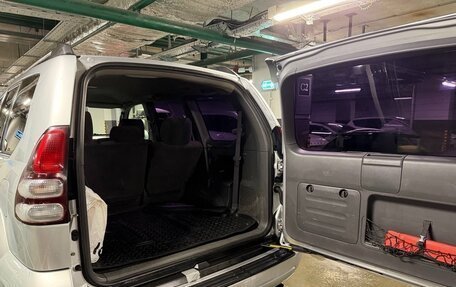Toyota Land Cruiser Prado 120 рестайлинг, 2007 год, 2 190 000 рублей, 9 фотография