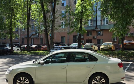 Volkswagen Jetta VI, 2012 год, 950 000 рублей, 2 фотография