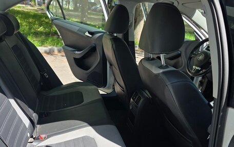 Volkswagen Jetta VI, 2012 год, 950 000 рублей, 8 фотография