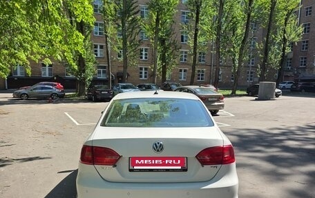 Volkswagen Jetta VI, 2012 год, 950 000 рублей, 3 фотография