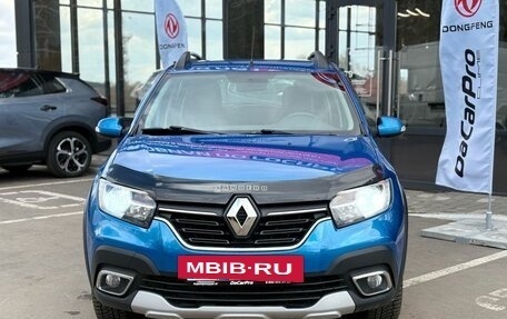 Renault Sandero II рестайлинг, 2021 год, 1 365 000 рублей, 2 фотография