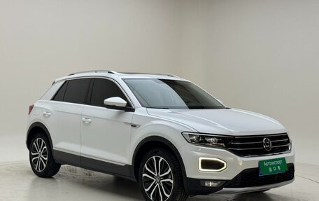 Volkswagen T-Roc I, 2022 год, 1 520 000 рублей, 3 фотография