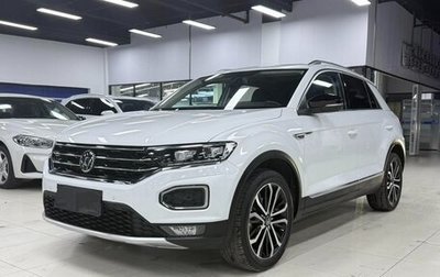 Volkswagen T-Roc I, 2022 год, 1 678 000 рублей, 1 фотография