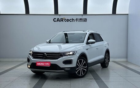 Volkswagen T-Roc I, 2022 год, 1 580 000 рублей, 1 фотография