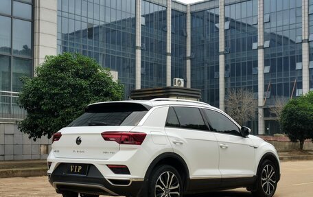 Volkswagen T-Roc I, 2022 год, 1 490 000 рублей, 4 фотография