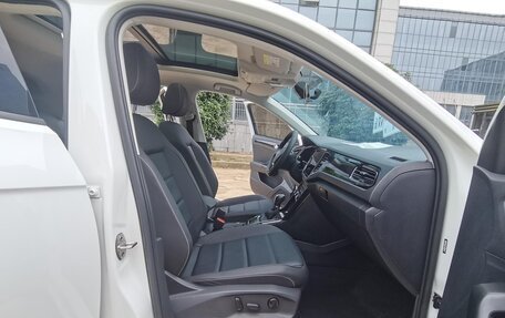 Volkswagen T-Roc I, 2022 год, 1 490 000 рублей, 10 фотография