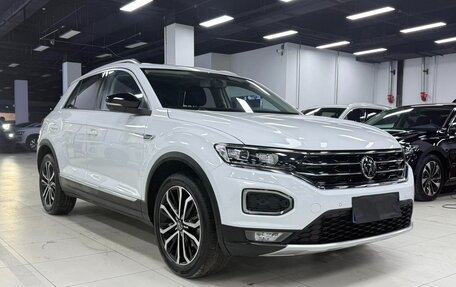 Volkswagen T-Roc I, 2022 год, 1 678 000 рублей, 4 фотография