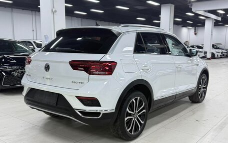 Volkswagen T-Roc I, 2022 год, 1 678 000 рублей, 7 фотография