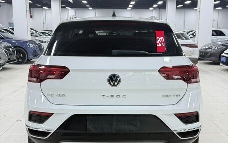 Volkswagen T-Roc I, 2022 год, 1 678 000 рублей, 6 фотография