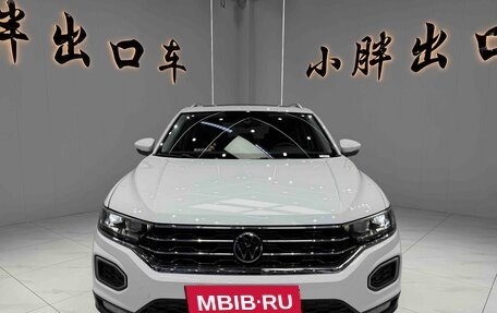 Volkswagen T-Roc I, 2022 год, 1 660 000 рублей, 2 фотография