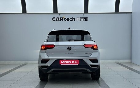Volkswagen T-Roc I, 2022 год, 1 580 000 рублей, 3 фотография