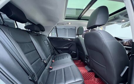 Volkswagen T-Roc I, 2022 год, 1 580 000 рублей, 11 фотография