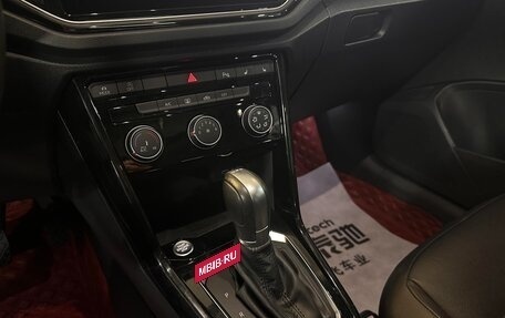 Volkswagen T-Roc I, 2022 год, 1 580 000 рублей, 8 фотография