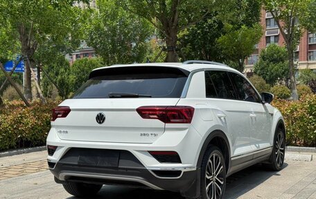Volkswagen T-Roc I, 2022 год, 1 600 000 рублей, 4 фотография