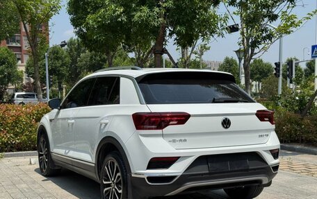Volkswagen T-Roc I, 2022 год, 1 600 000 рублей, 6 фотография