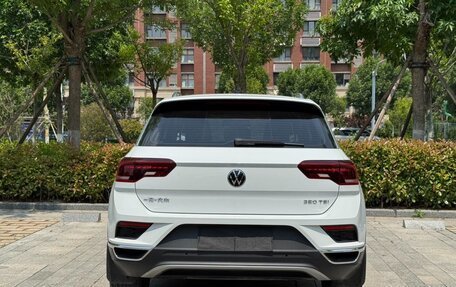 Volkswagen T-Roc I, 2022 год, 1 600 000 рублей, 5 фотография
