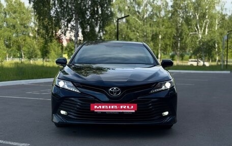 Toyota Camry, 2018 год, 2 495 000 рублей, 4 фотография