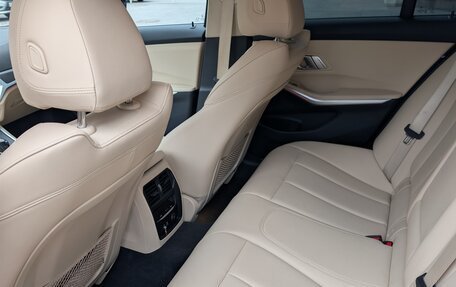 BMW 3 серия, 2020 год, 2 990 000 рублей, 10 фотография