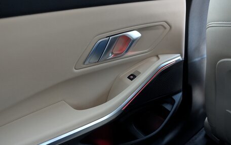 BMW 3 серия, 2020 год, 2 990 000 рублей, 28 фотография