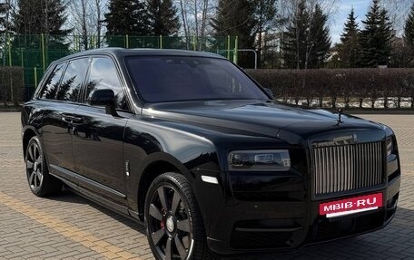 Rolls-Royce Cullinan, 2021 год, 32 800 000 рублей, 2 фотография
