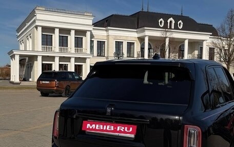 Rolls-Royce Cullinan, 2021 год, 32 800 000 рублей, 15 фотография