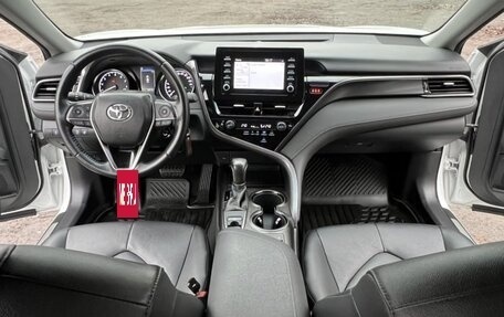 Toyota Camry, 2021 год, 2 700 000 рублей, 9 фотография