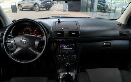 Toyota Avensis III рестайлинг, 2007 год, 670 000 рублей, 10 фотография