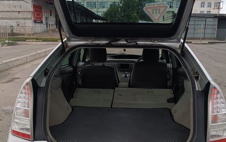 Toyota Prius, 2009 год, 989 000 рублей, 10 фотография