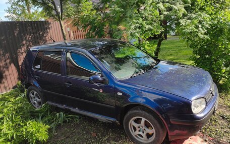 Volkswagen Golf IV, 2002 год, 120 000 рублей, 2 фотография