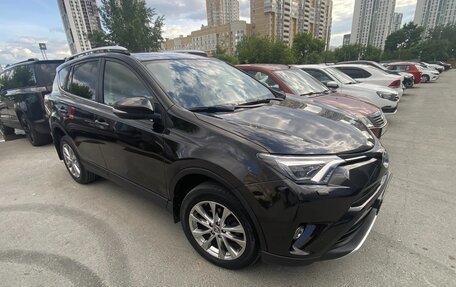 Toyota RAV4, 2016 год, 2 600 000 рублей, 2 фотография