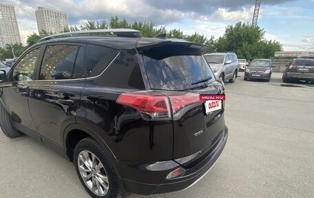 Toyota RAV4, 2016 год, 2 600 000 рублей, 6 фотография