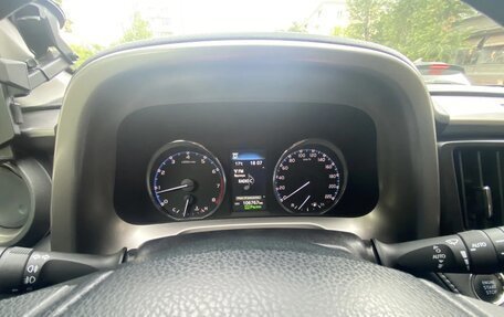 Toyota RAV4, 2016 год, 2 600 000 рублей, 10 фотография
