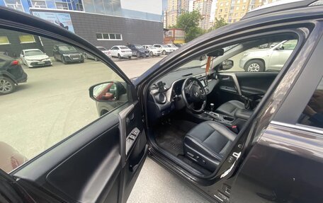 Toyota RAV4, 2016 год, 2 600 000 рублей, 21 фотография
