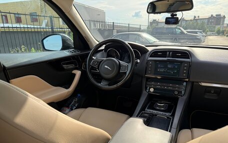 Jaguar F-Pace, 2017 год, 2 800 000 рублей, 8 фотография