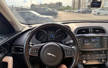 Jaguar F-Pace, 2017 год, 2 800 000 рублей, 9 фотография