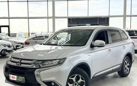 Mitsubishi Outlander III рестайлинг 3, 2018 год, 1 949 000 рублей, 2 фотография