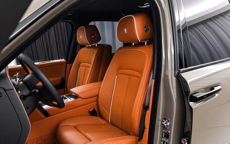 Rolls-Royce Cullinan, 2025 год, 49 700 000 рублей, 15 фотография