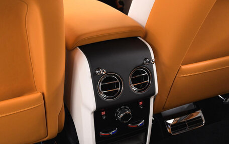 Rolls-Royce Cullinan, 2026 год, 44 200 000 рублей, 22 фотография