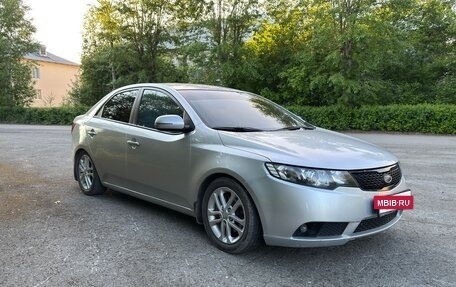KIA Cerato III, 2010 год, 900 000 рублей, 3 фотография