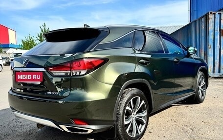 Lexus RX IV рестайлинг, 2019 год, 5 300 000 рублей, 6 фотография