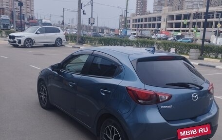 Mazda Demio IV, 2016 год, 1 050 000 рублей, 4 фотография