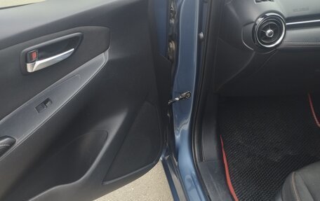 Mazda Demio IV, 2016 год, 1 050 000 рублей, 18 фотография
