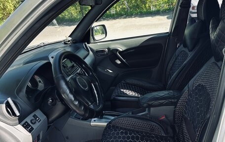 Toyota RAV4, 2002 год, 650 000 рублей, 8 фотография