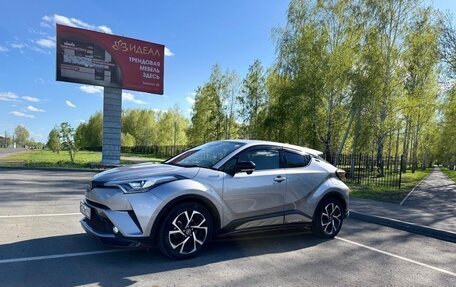Toyota C-HR I рестайлинг, 2017 год, 1 750 000 рублей, 14 фотография